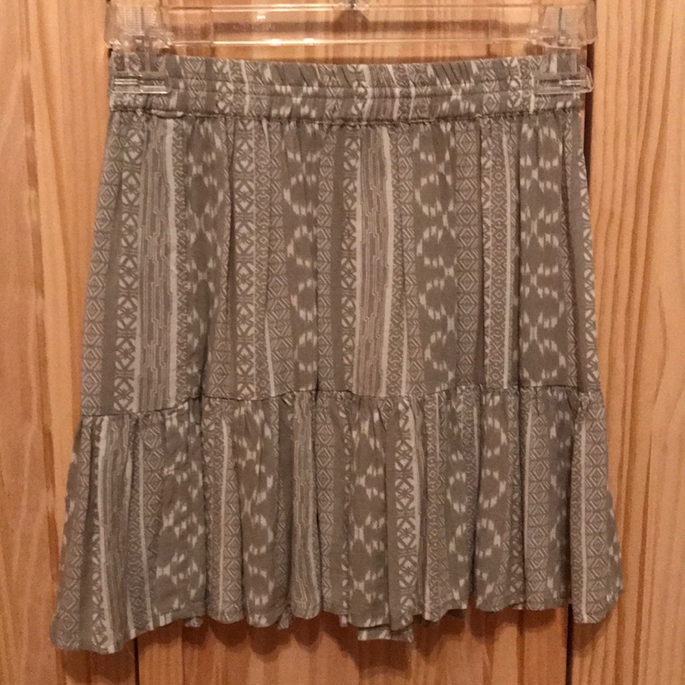 Grey and white skirt from Aeropostale